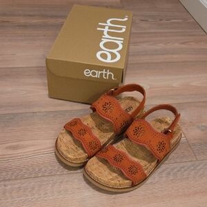 Earth Women's Sandals in Orange and Tan NE